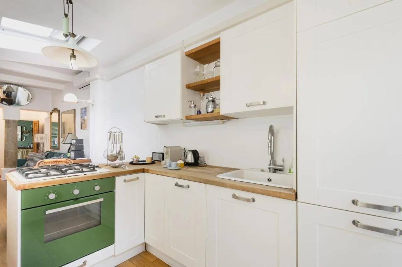 Easylife - Comodo Studio Con Terrazza Zona Navigli Milan Italy