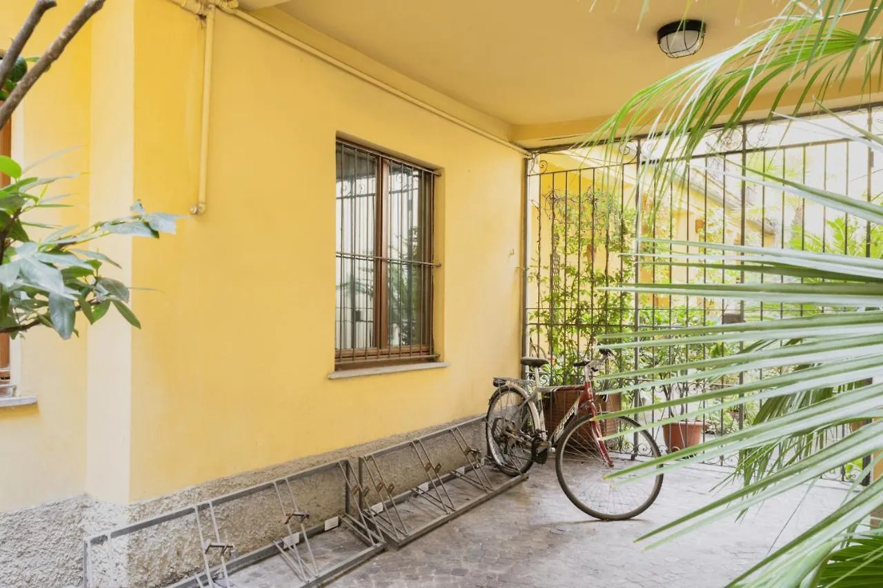 Easylife - Comodo Studio Con Terrazza Zona Navigli Milan Apartment